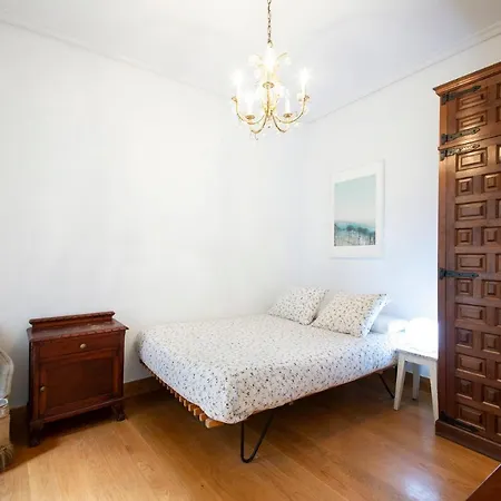 & - Neighbourhood Of Gros Apartment