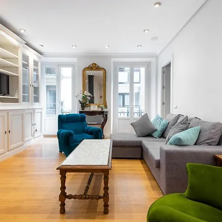 & - Neighbourhood Of Gros סן סבסטיאן