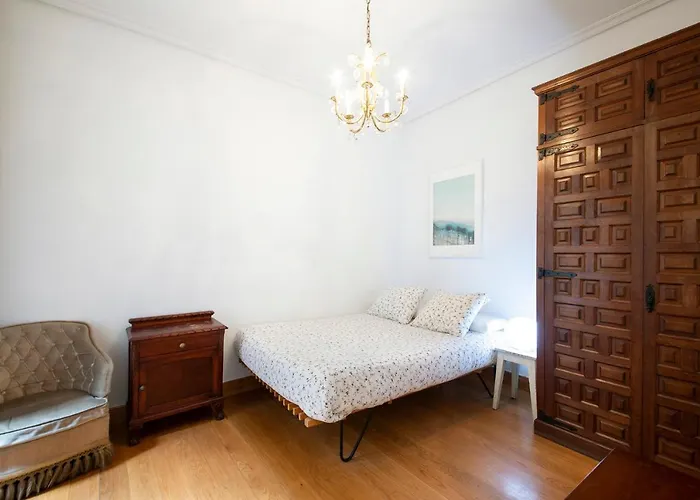 & - Neighbourhood Of Gros アパート