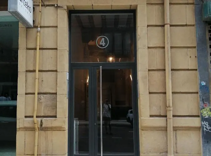 & - Neighbourhood Of Gros Apartment *